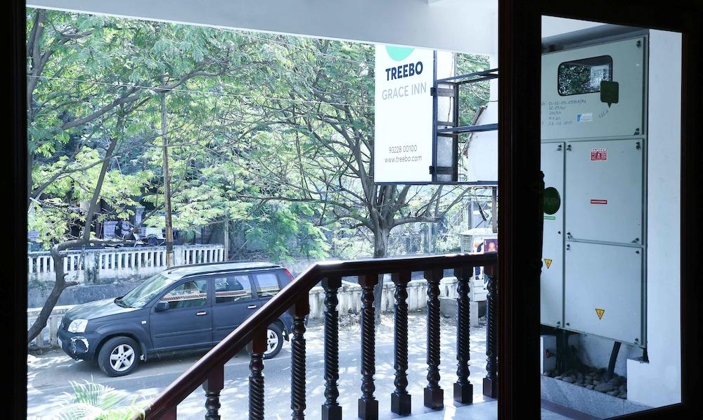 Treebo Grace Inn, 3 Min Walk From Promenade Beach ปอนดิเชอรี ภายนอก รูปภาพ